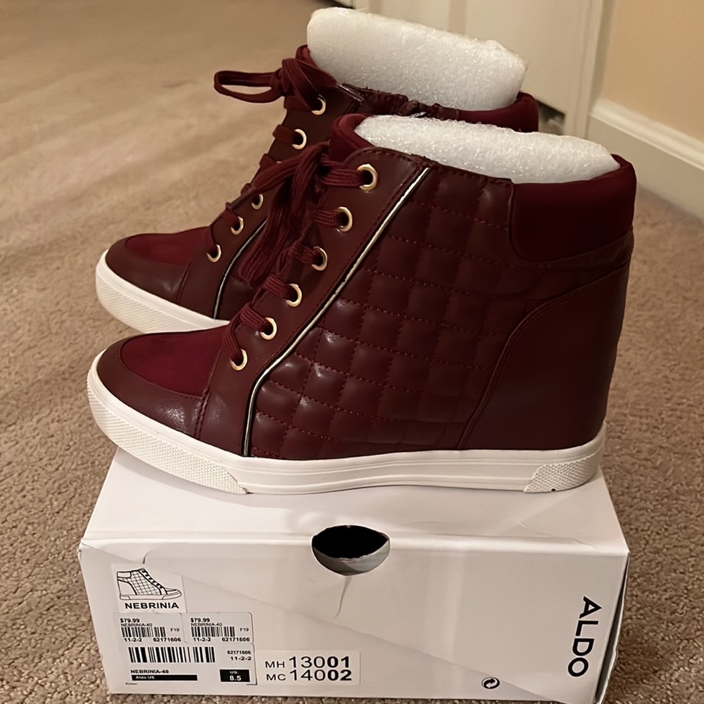 Aldo Nebrinia size 8.5 wedge high top sneakers